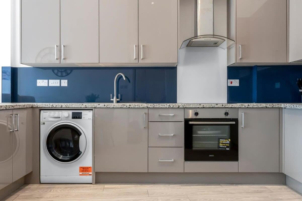 Lovely 1 Bedroom Apartment In Central Woking Luaran gambar